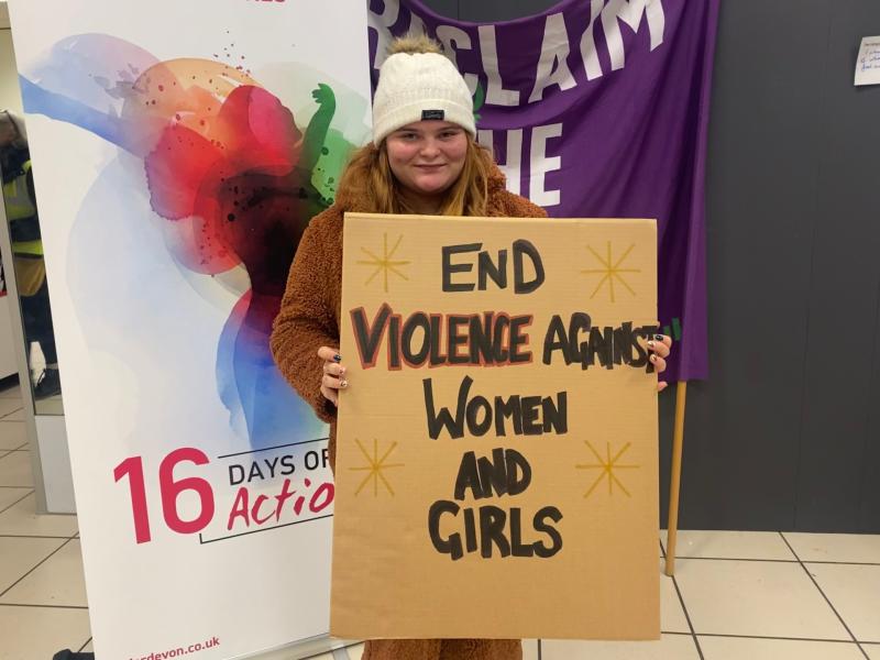 Safety fears as 1,300 sign Exeter street light petition