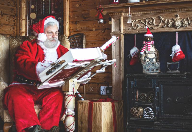 Marldon Christmas Tree Farm Santa's Grotto takes on &lsquo;true&rsquo; meaning of Christmas as it's handed over to Rowcroft Hospice