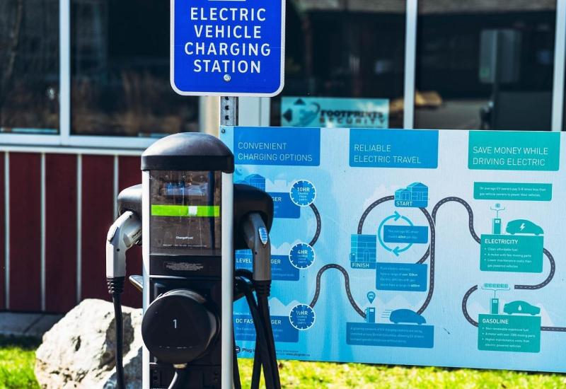 Motoring with Peter Vosper: Net zero review urges swift delivery of Government&rsquo;s EV sales mandate