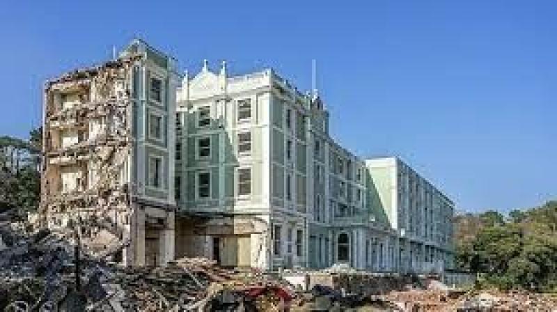 New five-star Palace Hotel plan withdrawn
