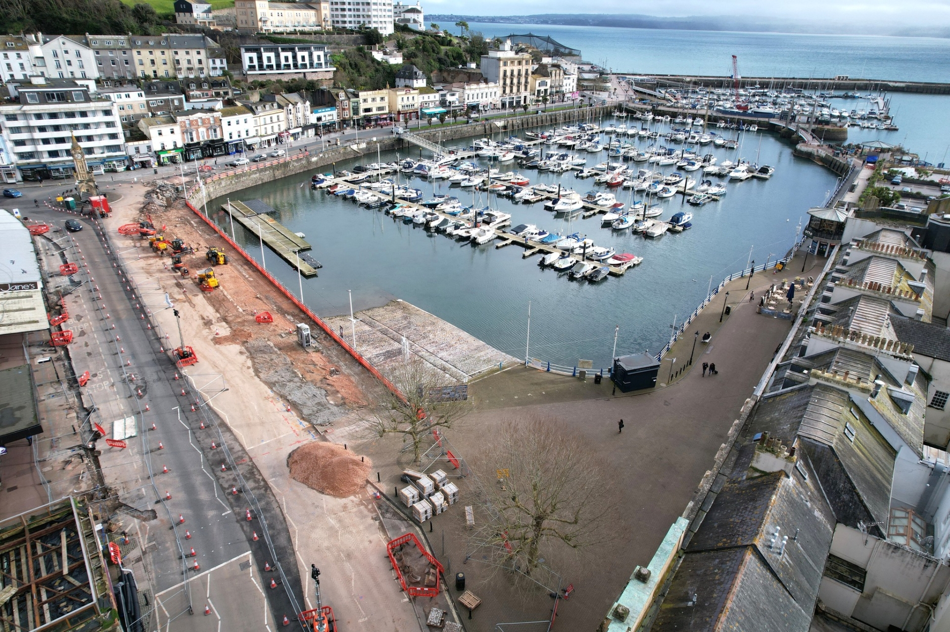 Strand works latest Pic Montel