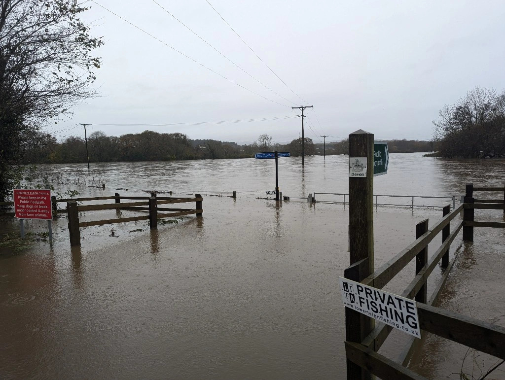 Flooding at Teigngrace Pic Chris Linton