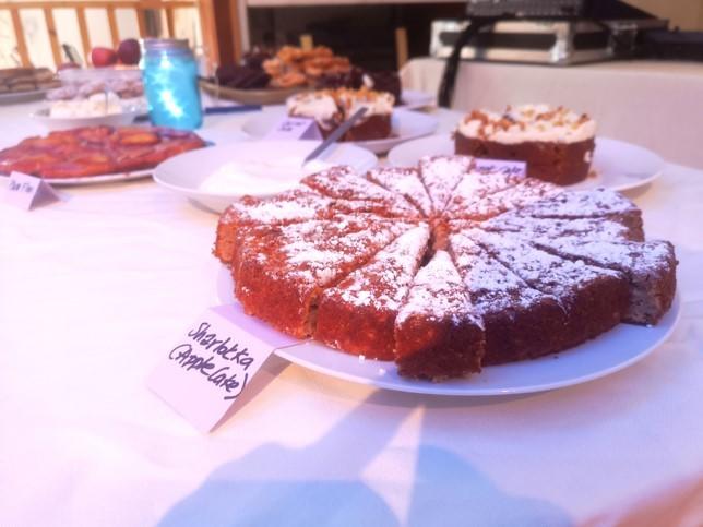 Ukrainian apple cake